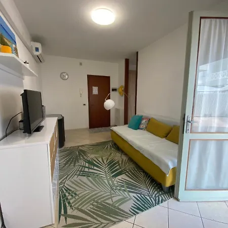 Vicino Al Mare + Piscina 公寓
